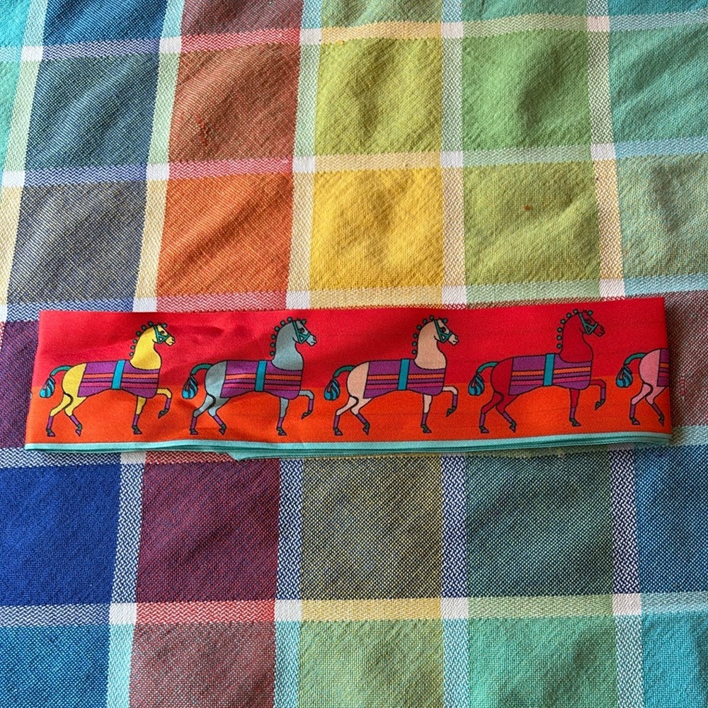 🎠 Colorful Horse Print FASHION SCARF 🎠
